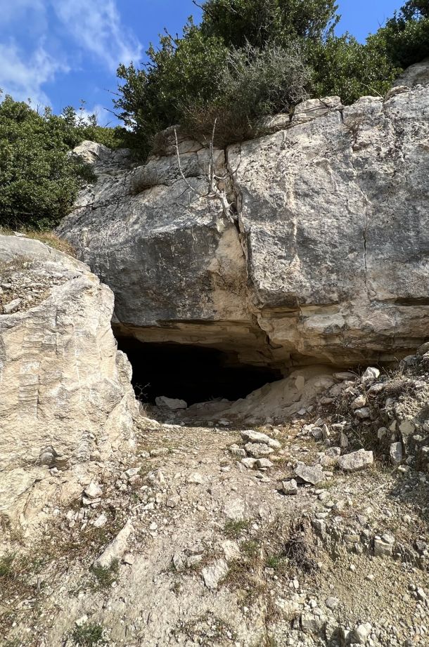 Ladopouli Cave